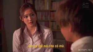 Bố dượng không chịu được trước cô con gái quá múp tuổi trưởng thành
