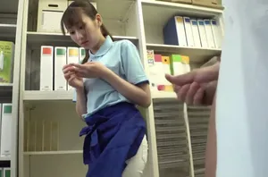 Lớp học khiêu vũ vẻ đẹp nhỏ đào tạo ba chiều